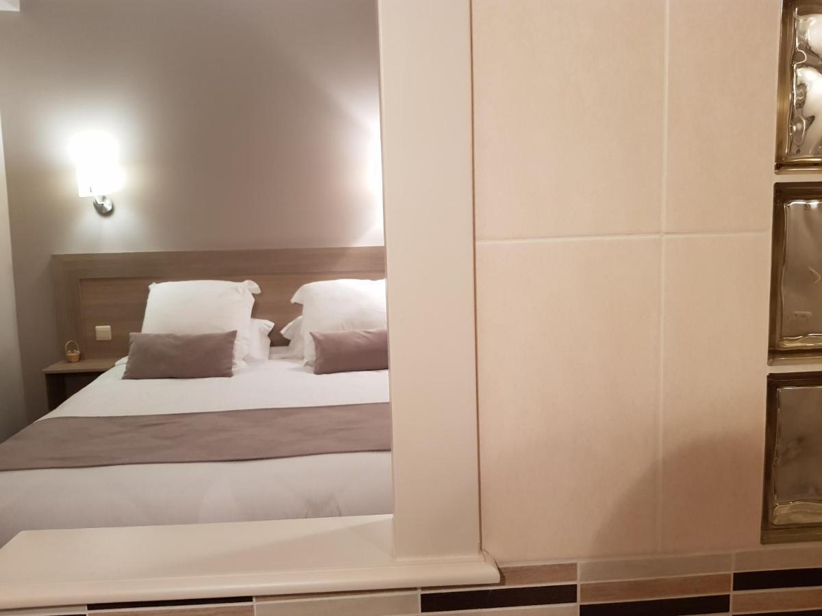 Hostellerie D'Heloise Logis Клюни Экстерьер фото