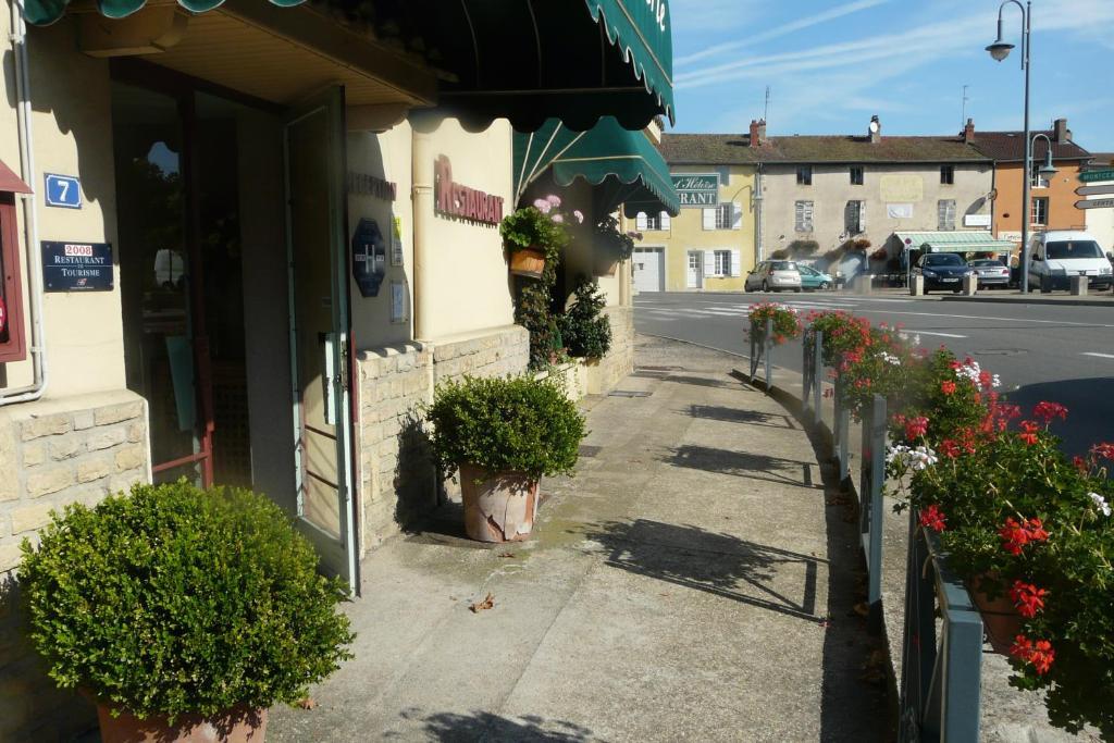Hostellerie D'Heloise Logis Клюни Экстерьер фото
